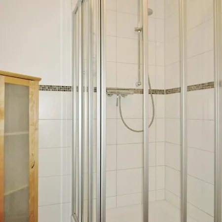 Josephine 8 Apartman *