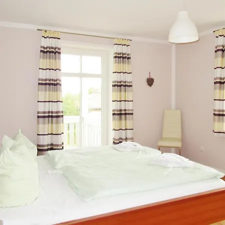 Josephine 8 Apartman *